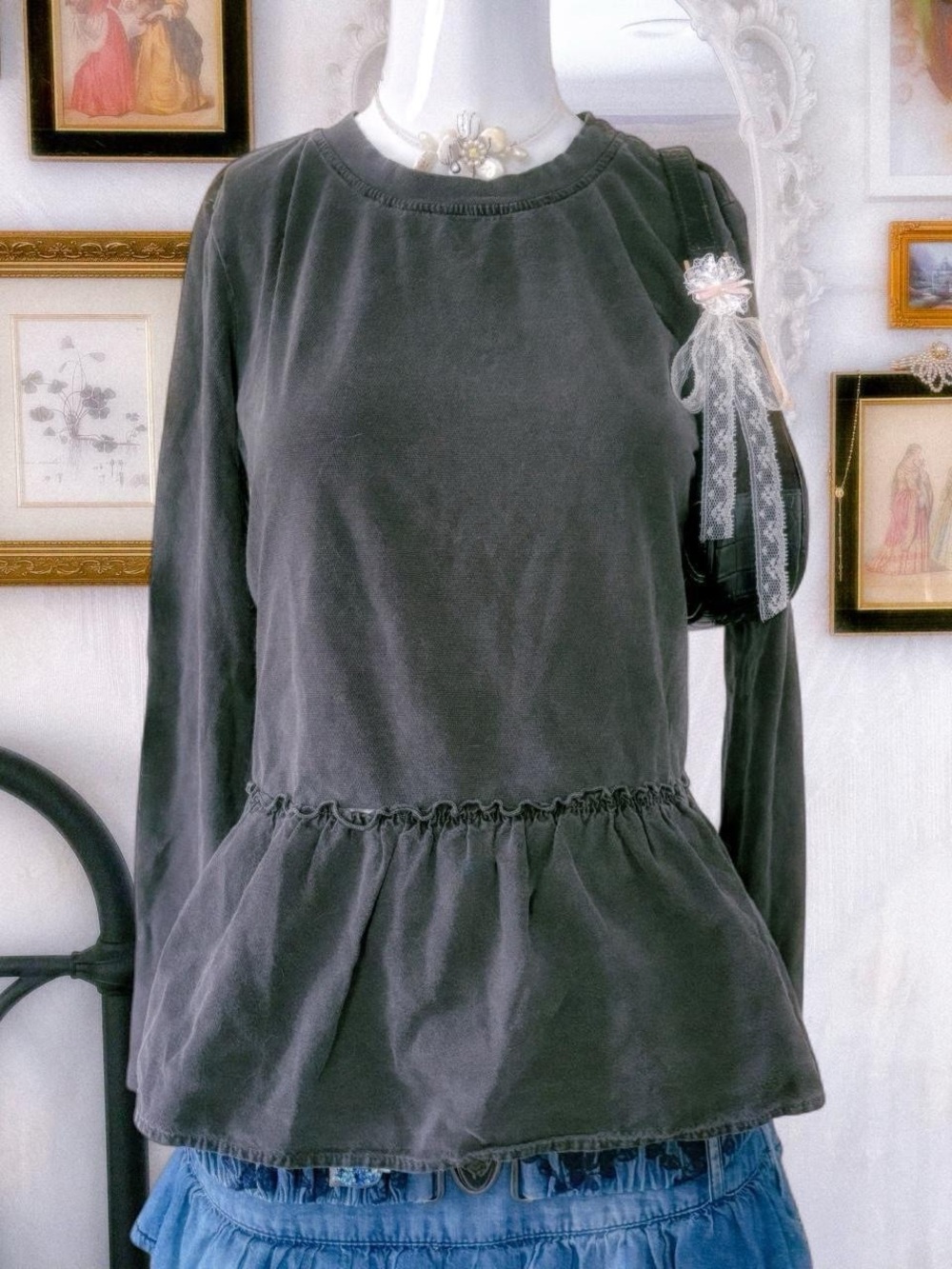 Women’s Peplum Pullover Sweatshirt in Charcoal Gray
